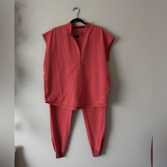 Figs Scrub Set - Picture 2 of 16